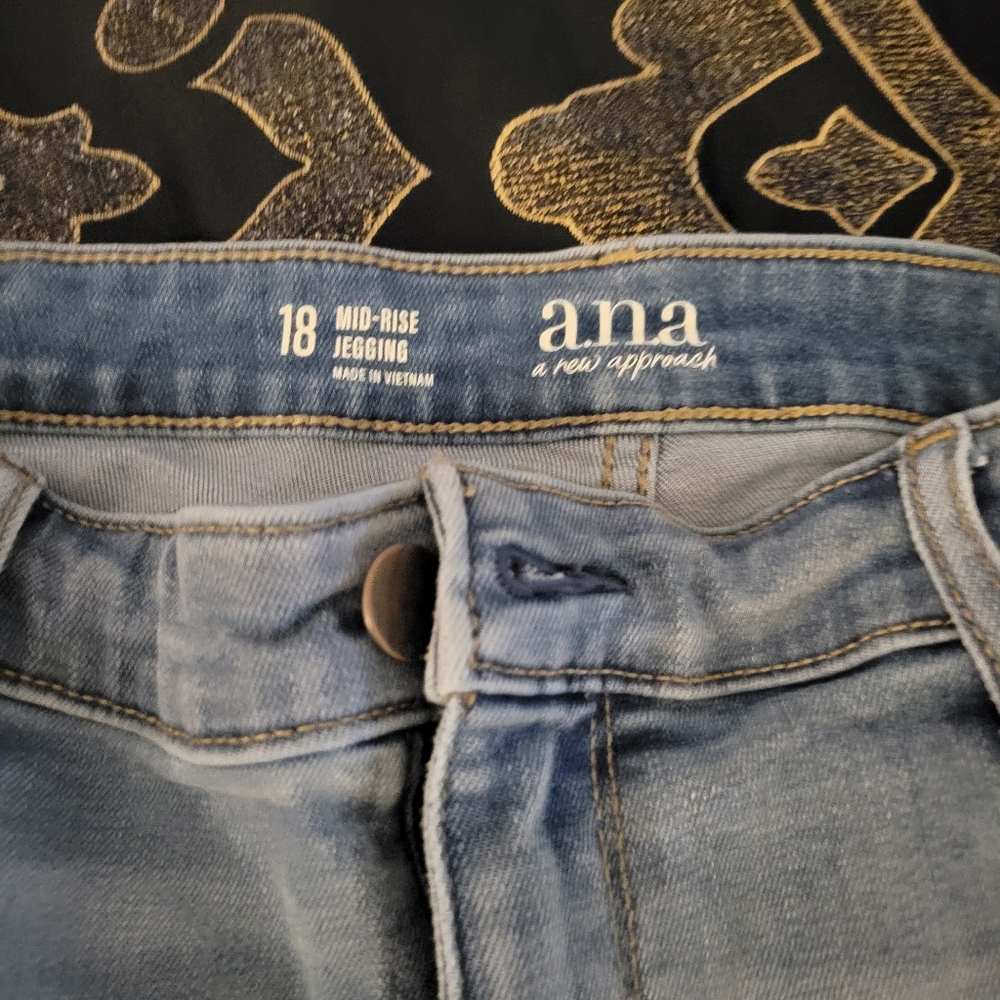 2 Pair ANA mid Rise Jeggings - Picture 2 of 2